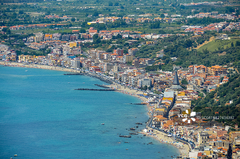 意大利陶尔米纳附近的西西里海岸线图片素材