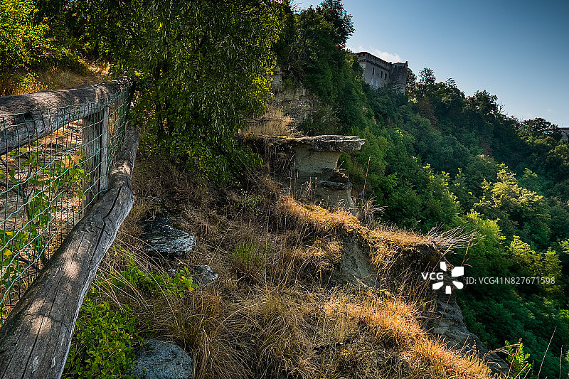 意大利皮埃蒙特莱尔马古村风光图片素材