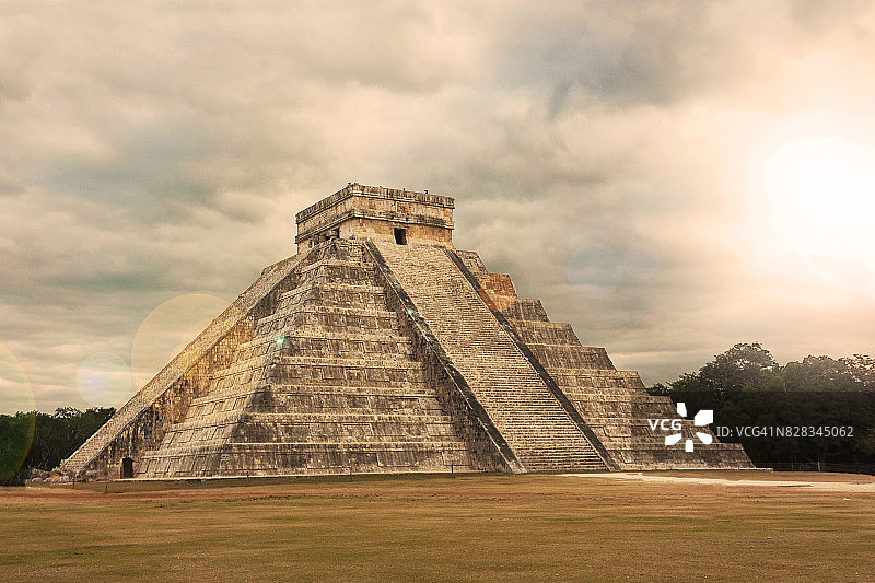 奇琴伊察遗址的库库尔坎金字塔图片素材