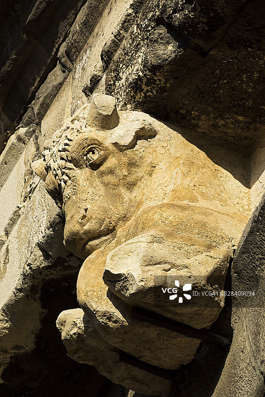 尼姆古罗马竞技场，加尔省，法国图片素材