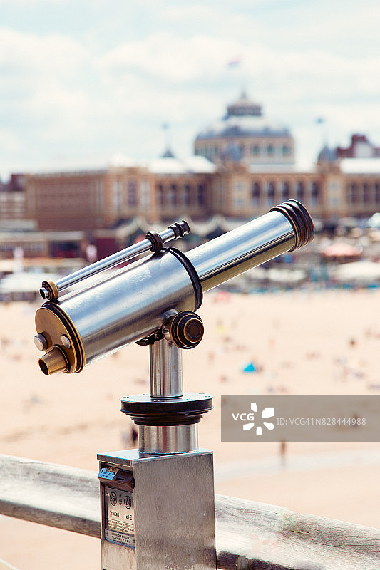 观测点上的天文望远镜图片素材