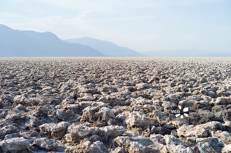 美国死亡谷 Zabriskie 角的游客图片素材