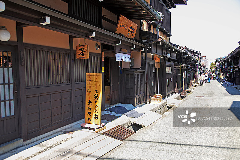飞驒高山古民居与商店，日本岐阜县高山市图片素材