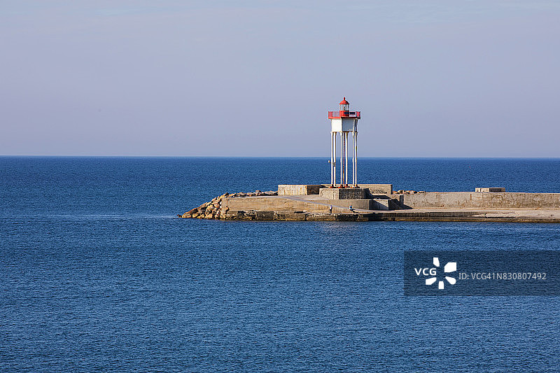 法国韦尔梅耶海岸的旧灯塔图片素材
