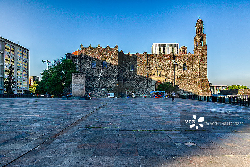 墨西哥墨西哥城特拉特洛尔科圣地亚哥教堂图片素材