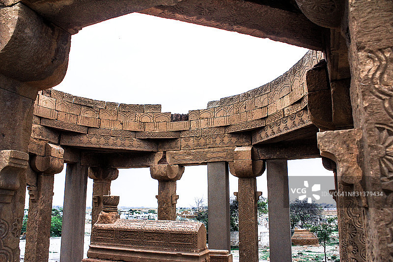 巴基斯坦卡拉奇的乔昆迪墓群图片素材