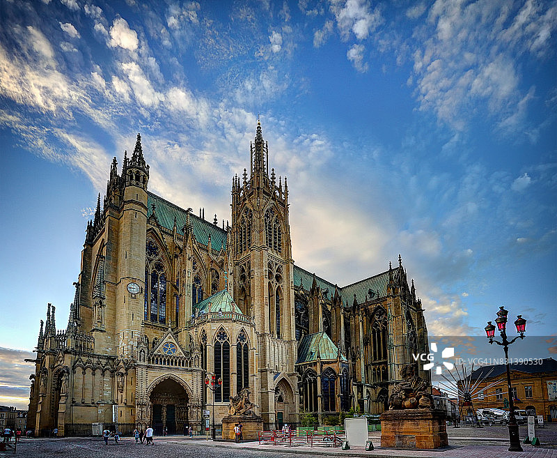 梅斯大教堂广场视角图片素材