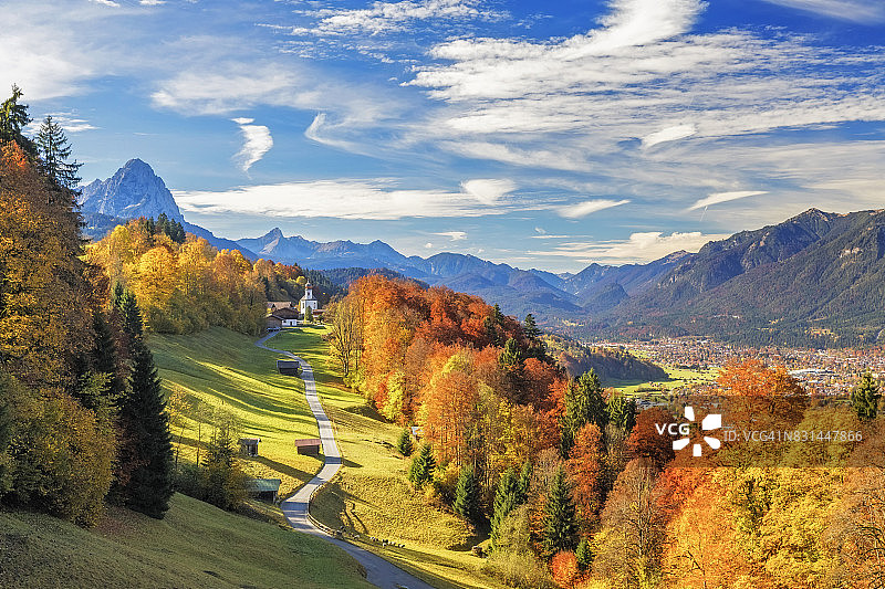 加米施-帕滕基兴附近的瓦姆贝格教堂图片素材