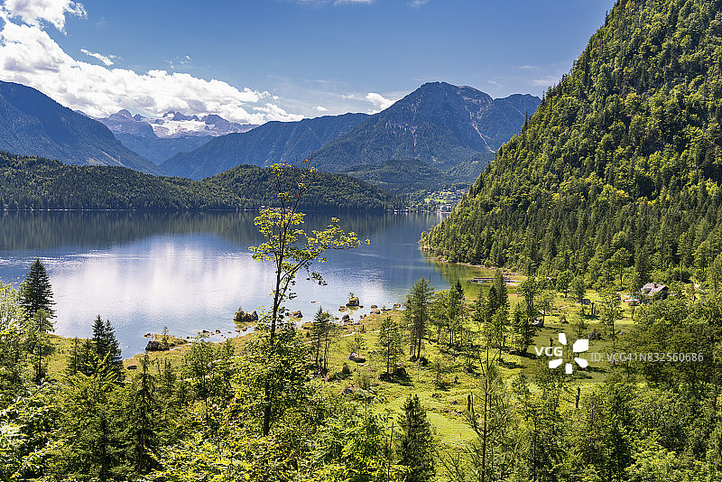 奥地利阿尔陶塞湖、泽维泽草甸和达赫施泰因冰川图片素材
