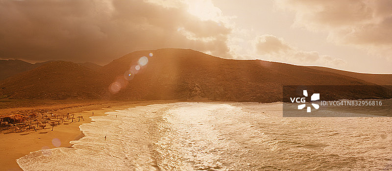 日落海滩上图片素材