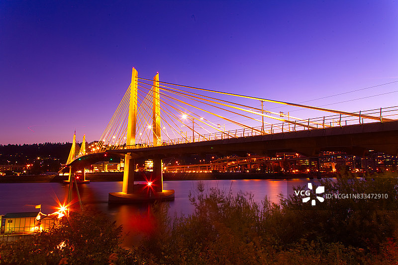 蒂利库姆人行大桥图片素材