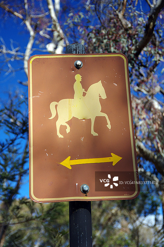 澳大利亚首都领地堪培拉骑马道指示牌图片素材