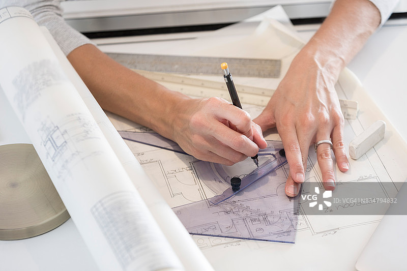 建筑师用三角板特写图片素材