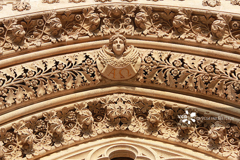 萨格勒布大教堂主入口的装饰品图片素材