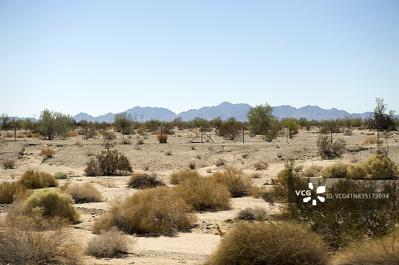 美国加利福尼亚州10号州际公路东段山地景观图片素材