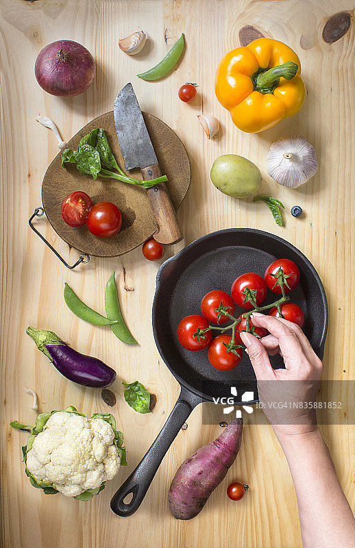 多彩素食食物乡村木质台面图片素材