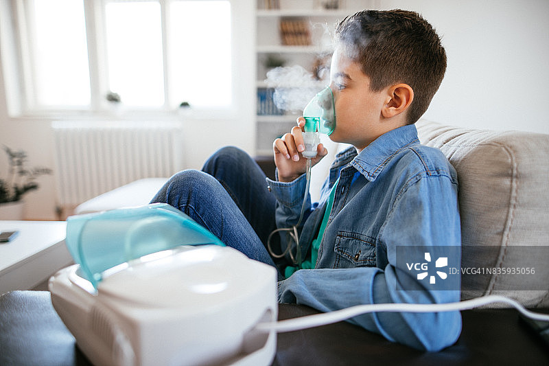 在家吸入图片素材