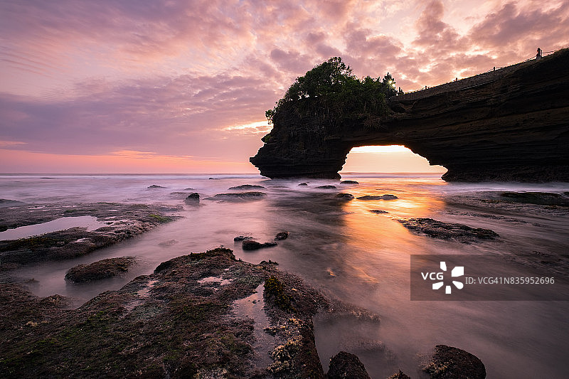 巴厘岛巴图博隆普拉寺日落图片素材