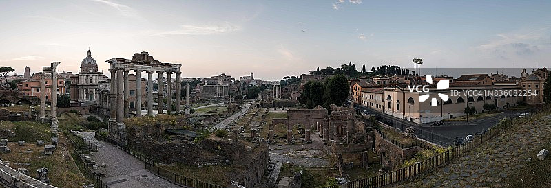 日出前的罗马广场全景图片素材