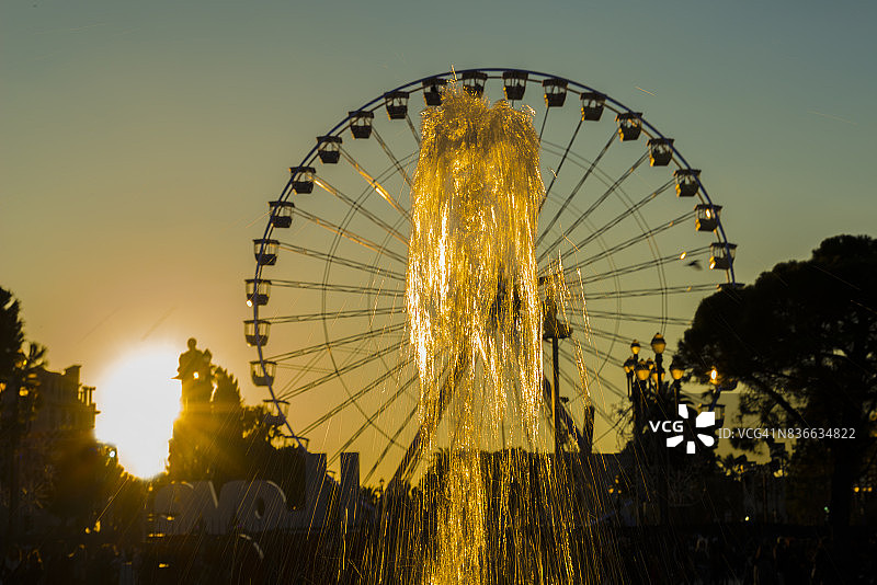 喷泉和摩天轮图片素材