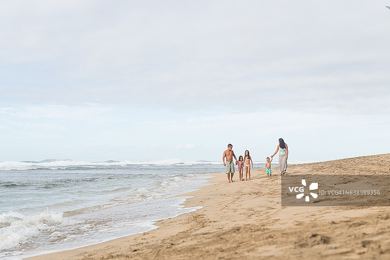 夏威夷海滩家庭度假图片素材