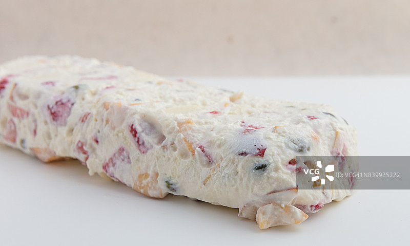 草莓和油桃半冻糕图片素材