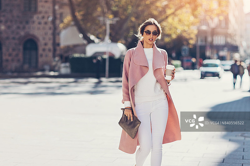 时尚的女人图片素材