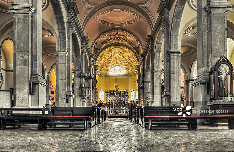 克罗地亚罗维尼圣尤菲米娅大教堂内部图片素材