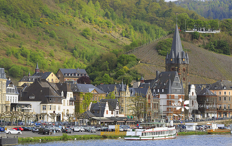 德国摩泽尔河畔贝尔恩卡斯特尔图片素材