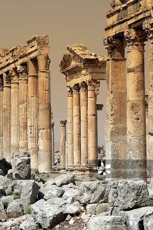 叙利亚阿帕米亚的四柱柱廊图片素材