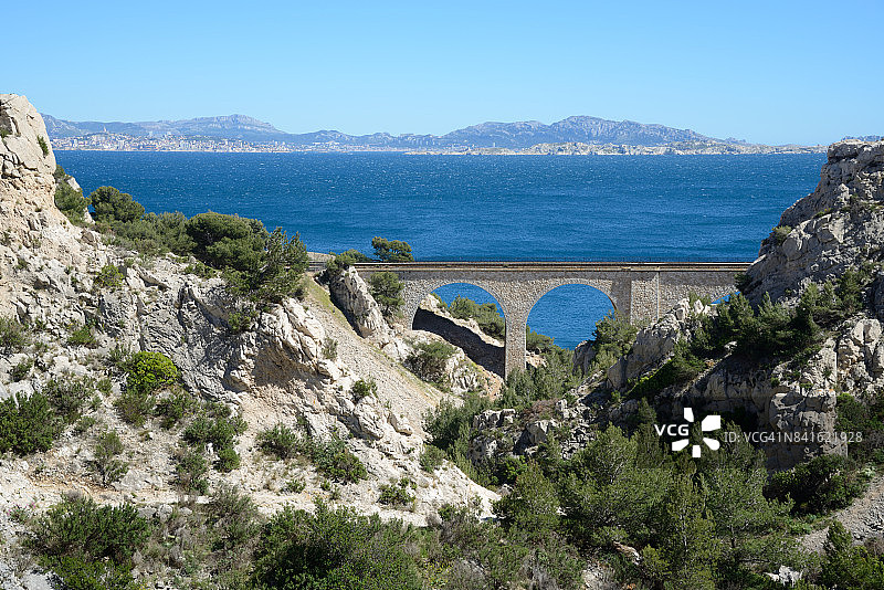 马赛蓝色海岸铁路尼奥隆高架桥图片素材