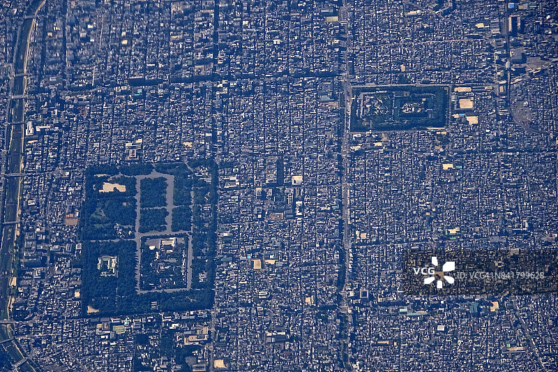 飞机航拍京都府京都市中心图片素材
