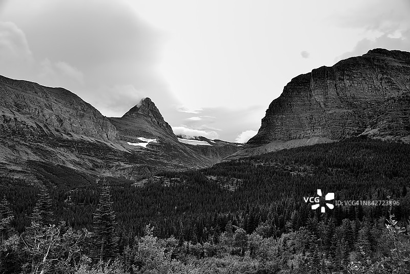格林内尔山和西部景观（黑白照片）图片素材