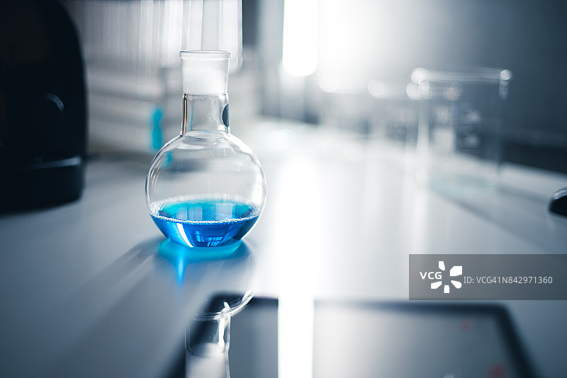 进行新的实验室实验图片素材