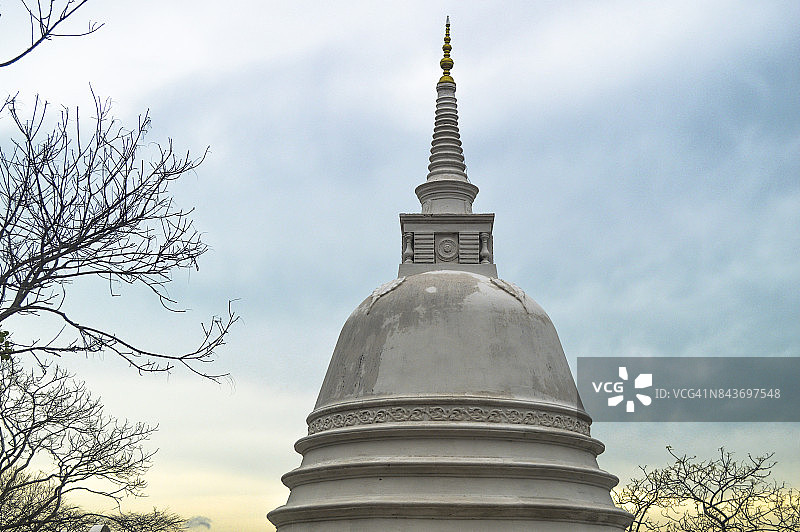 斯里兰卡奥卡纳佛像的小佛塔图片素材