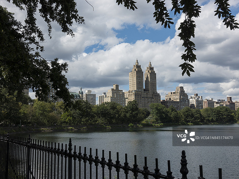 纽约市El Dorado公寓大楼图片素材