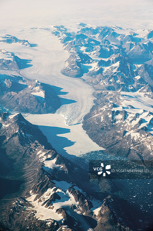 气候变化与格陵兰岛冰川融化图片素材