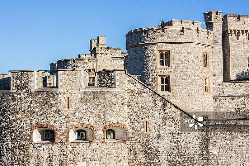 阳光明媚的伦敦塔特写图片素材