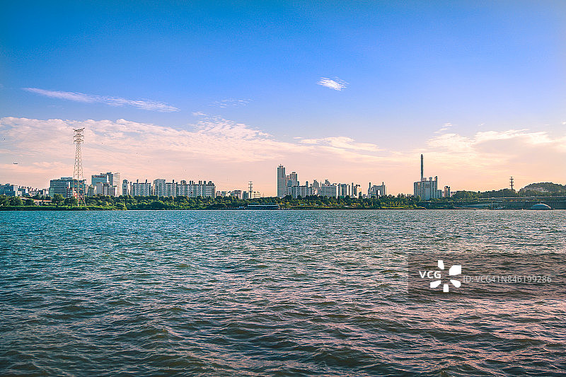 汉江周边的首尔城市景观图片素材