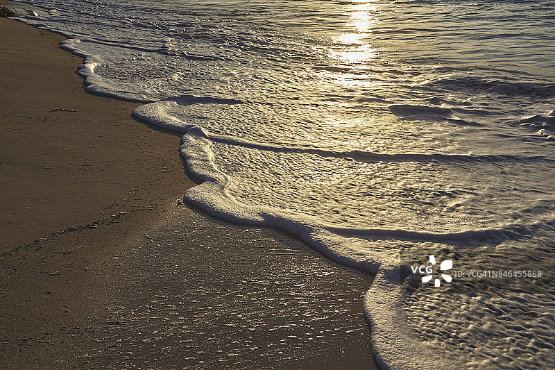 热带海滩海岸线冲浪图片素材