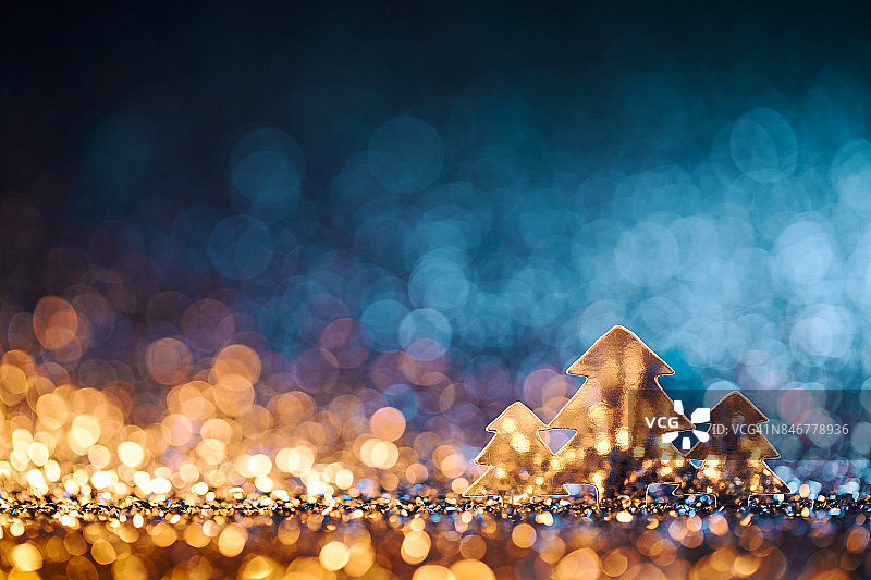 圣诞树散景装饰（金色和蓝色）图片素材