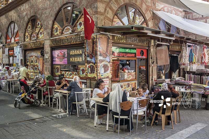 土耳其布尔萨集市内的餐厅小街图片素材
