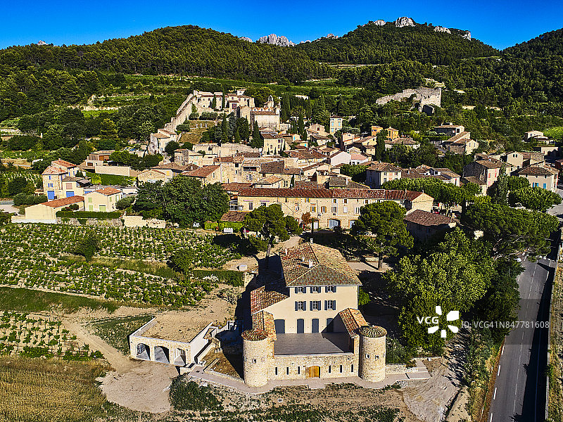 蒙米拉伊花边山，吉恭达斯村，普罗旺斯图片素材