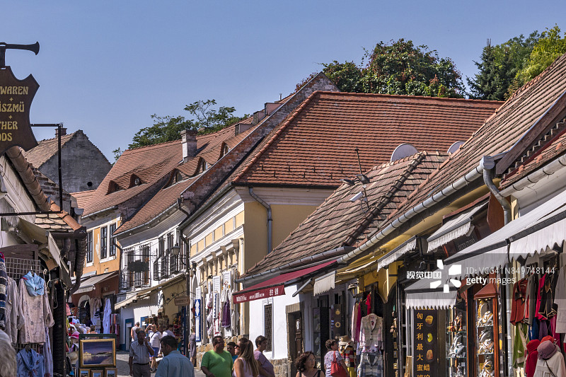 匈牙利圣安德烈镇的商业街图片素材