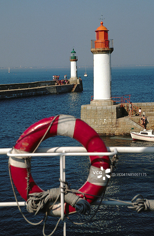 法国布列塔尼图迪港的灯塔图片素材