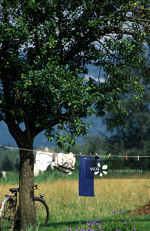 户外晾衣绳图片素材