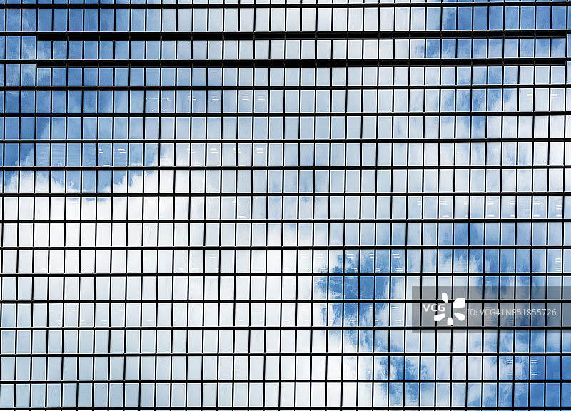 上海陆家嘴办公楼的幕墙图片素材