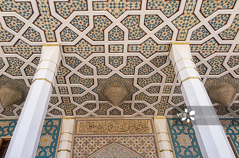 设拉子灯王之墓外墙上的彩色瓷砖装饰，伊朗图片素材