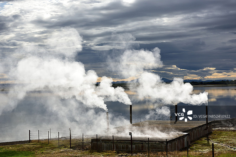 冰岛南部地区的劳加瓦特地热温泉图片素材