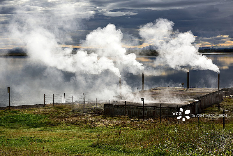 冰岛南部地区的劳加瓦特地热温泉图片素材